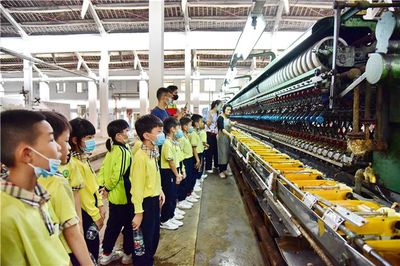 豪車(chē)駛?cè)牍彭崗S區(qū)，親子研學(xué)融匯絲路文化——佛山南海絲廠汽車(chē)4S店特色親子活動(dòng)紀(jì)實(shí)